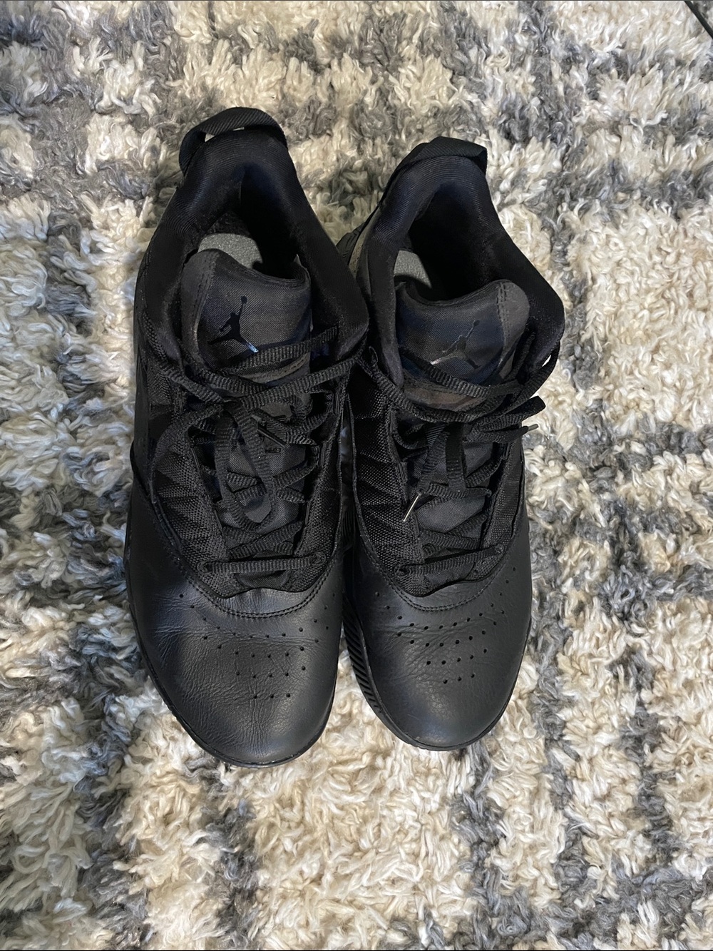 Nike Men's Air Jordan stay loyal All-Black mid-Top Sneakers